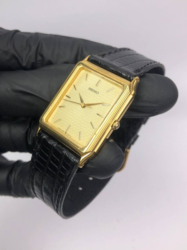 SEIKO TANK TEXTURED DIAL - Gambar 3