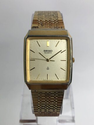 SEIKO SQUARE TEXTURED DIAL