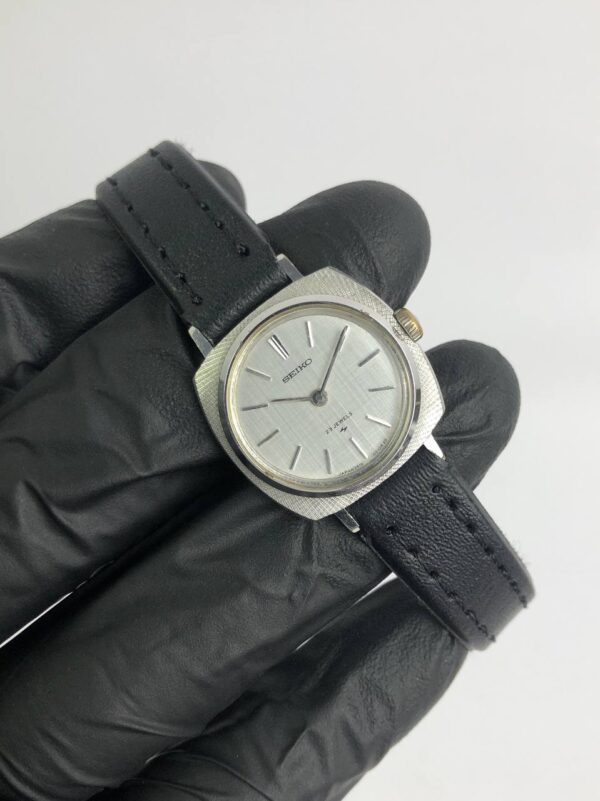 SEIKO LADY 2519 MANUAL - Gambar 4