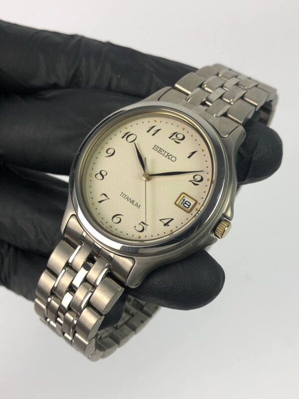 SEIKO WAFFLE DIAL FULL TITANIUM - Gambar 3