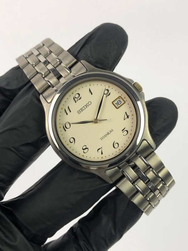 SEIKO WAFFLE DIAL FULL TITANIUM - Gambar 5