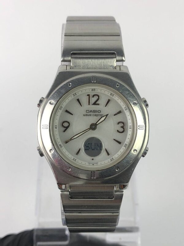 CASIO WAVECEPTOR ANADIGI LADIES