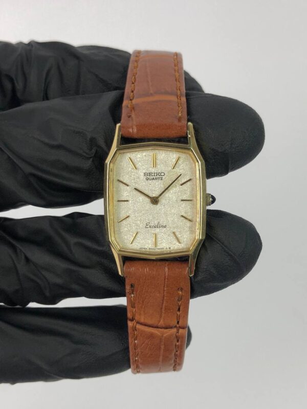 SEIKO EXCELINE SNOWFLAKE TEXTURE DIAL - Gambar 2