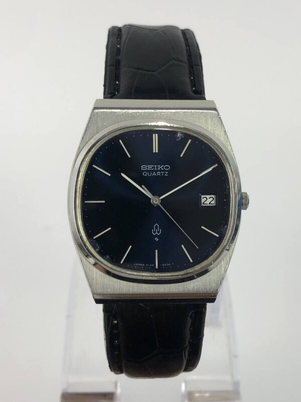 SEIKO QUARTZ BLUE SUNBURST DIAL