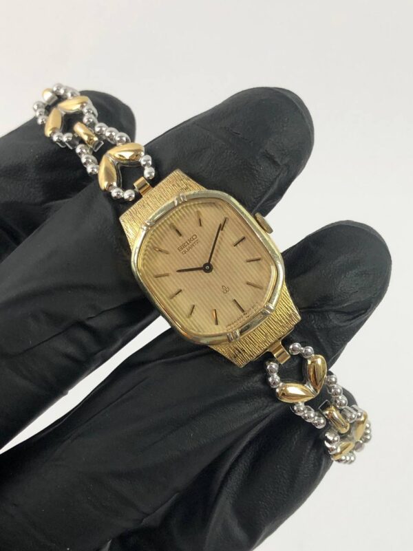 SEIKO QUARTZ VINTAGE - Gambar 4