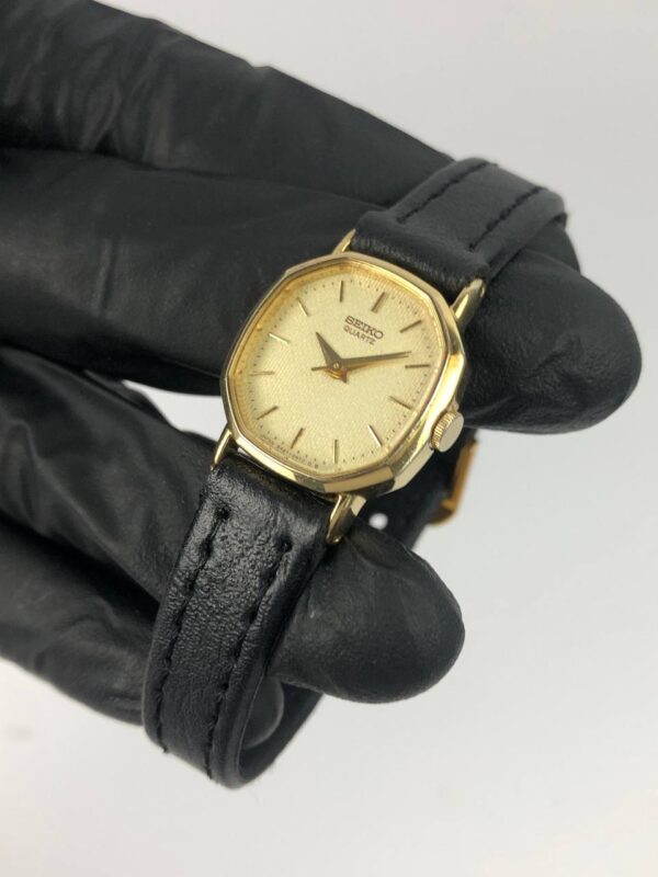 SEIKO LADIES MULTIGONAL CASE - Gambar 3