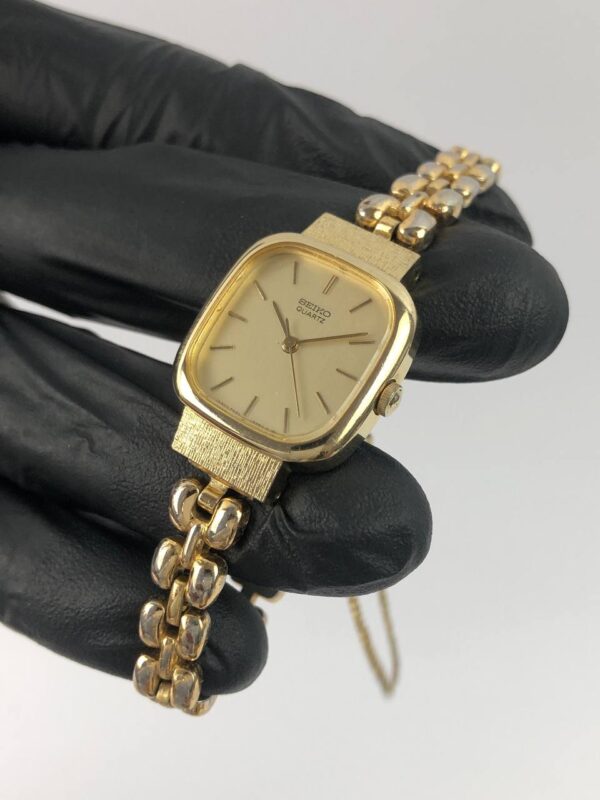SEIKO QUARTZ VINTAGE - Gambar 3