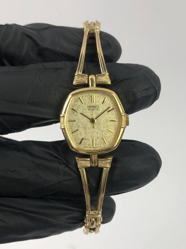 SEIKO MUNGIL LADIES SNOWFLAKE DIAL - Gambar 2