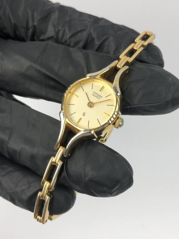 CITIZEN QUARTZ BANGLE LADY - Gambar 3