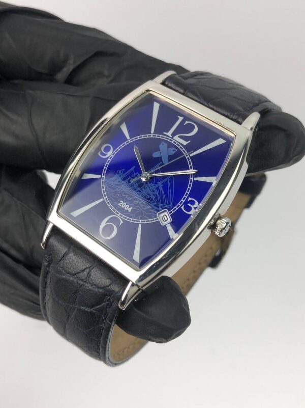 JAPAN WATCH 2004 TONNEAU CASE BLUE DIAL - Gambar 3