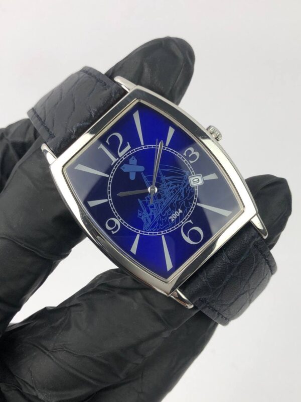 JAPAN WATCH 2004 TONNEAU CASE BLUE DIAL - Gambar 4