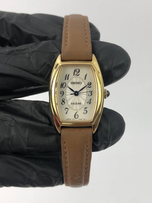 SEIKO EXCELINE TONNEAU CASE - Gambar 2