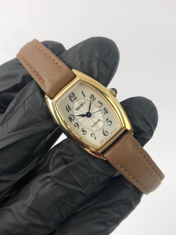 SEIKO EXCELINE TONNEAU CASE - Gambar 4
