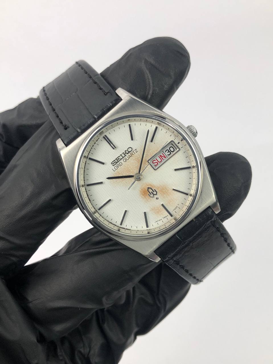 SEIKO LORDQUARTZ TEXTURE AGING DIAL - Gambar 4