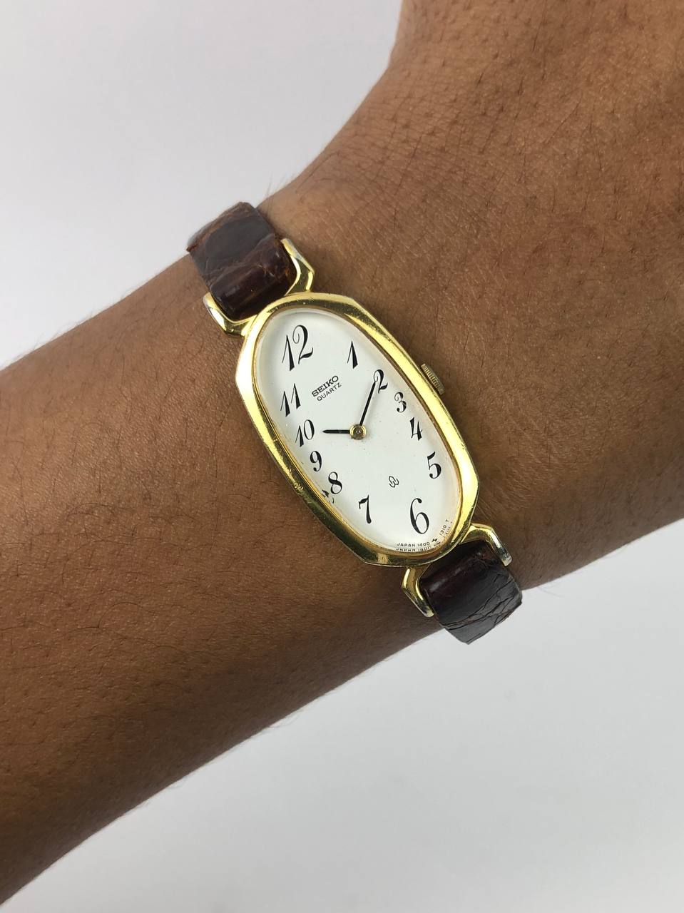 BEAUTIFUL SEIKO ARABIC DIAL BANANA CASE