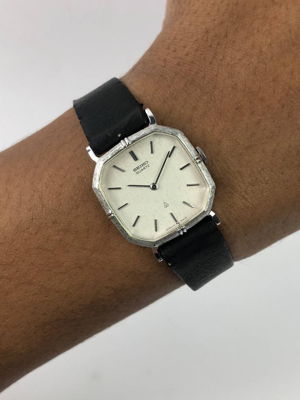 NOS SEIKO OCTAGON TEXTURE CASE LADIES