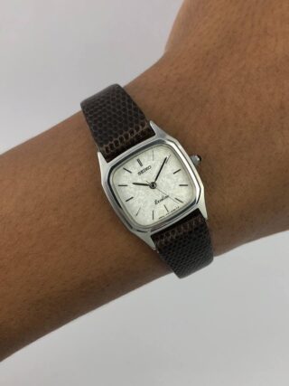 EKLSLUSIF SEIKO EXCELINE SNOWFLAKE DIAL