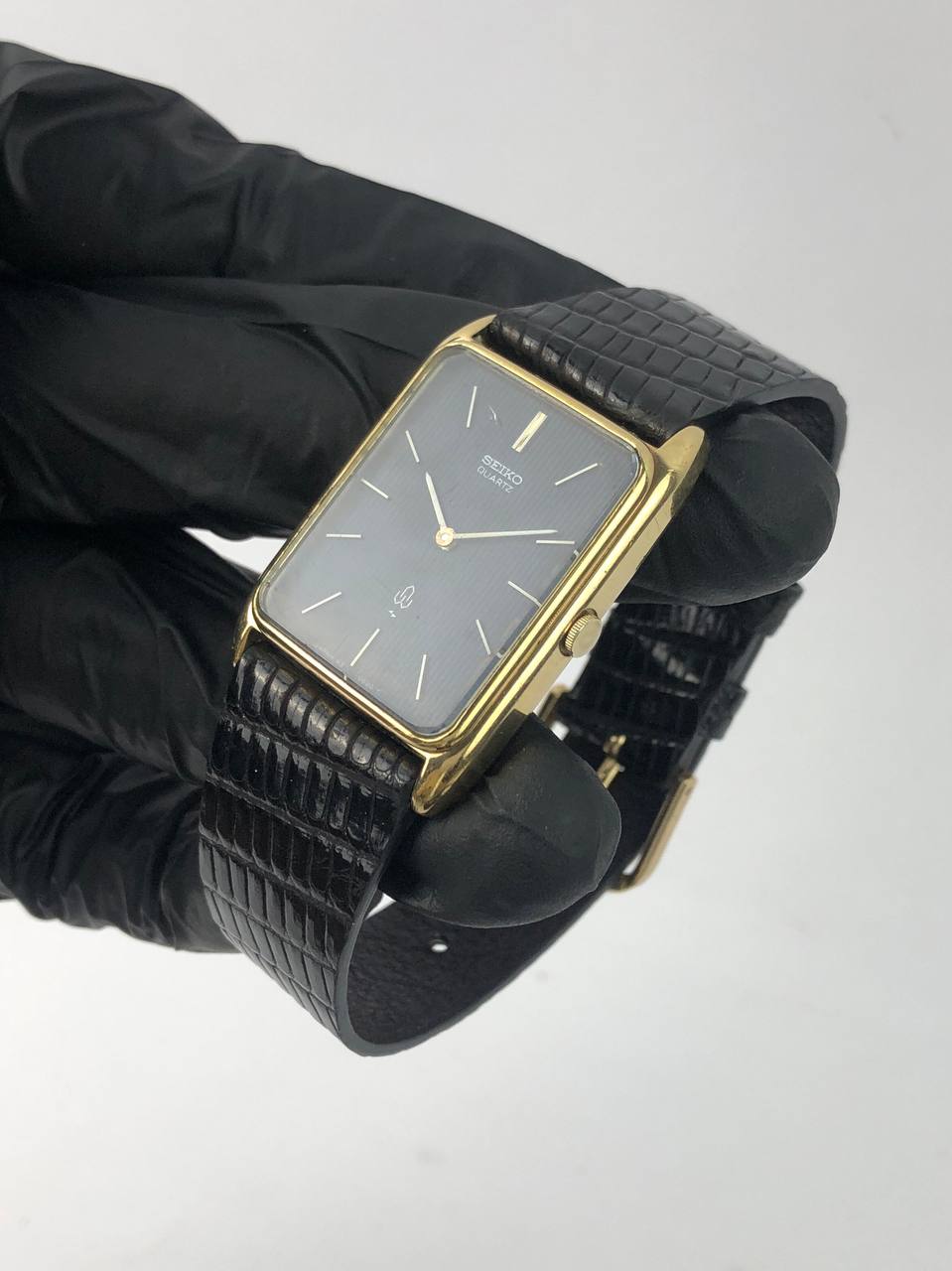 SEIKO QUARTZ TANK BLUE LINEN DIAL - Gambar 3