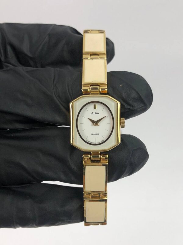 BEAUTIFUL ALBA CERAMIC MULTIGONAL CASE - Gambar 2