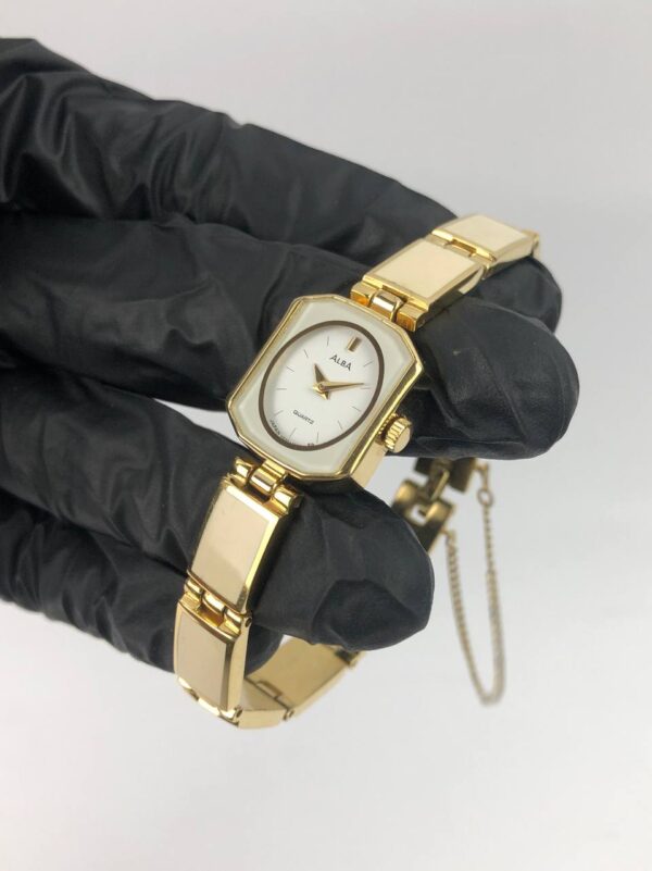 BEAUTIFUL ALBA CERAMIC MULTIGONAL CASE - Gambar 3