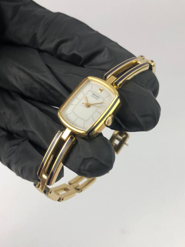 BEAUTIFUL SEIKO LADIES BANGLE - Gambar 3