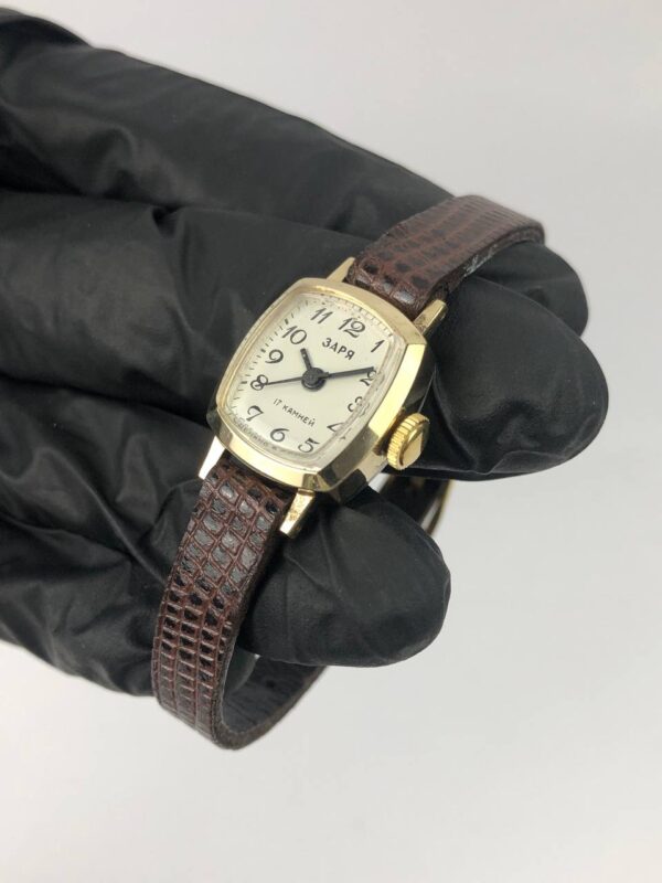 JAM RUSIA LADIES MANUAL - Gambar 3
