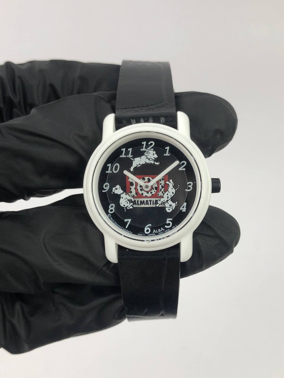 WALT DISNEY WATCH FLOATING SECOND JAPAN - Gambar 2