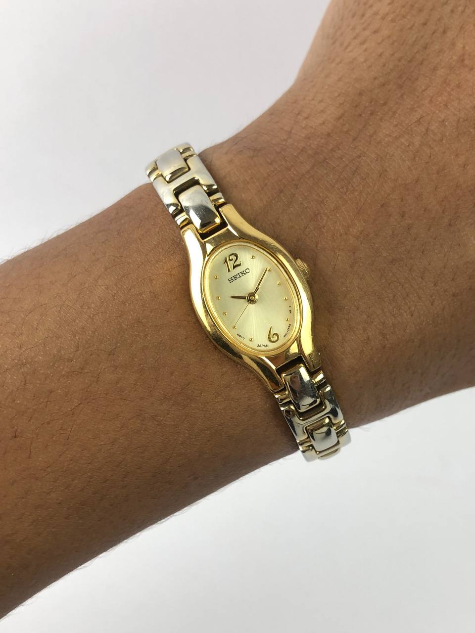 SEIKO LADY OVAL QUARTZ