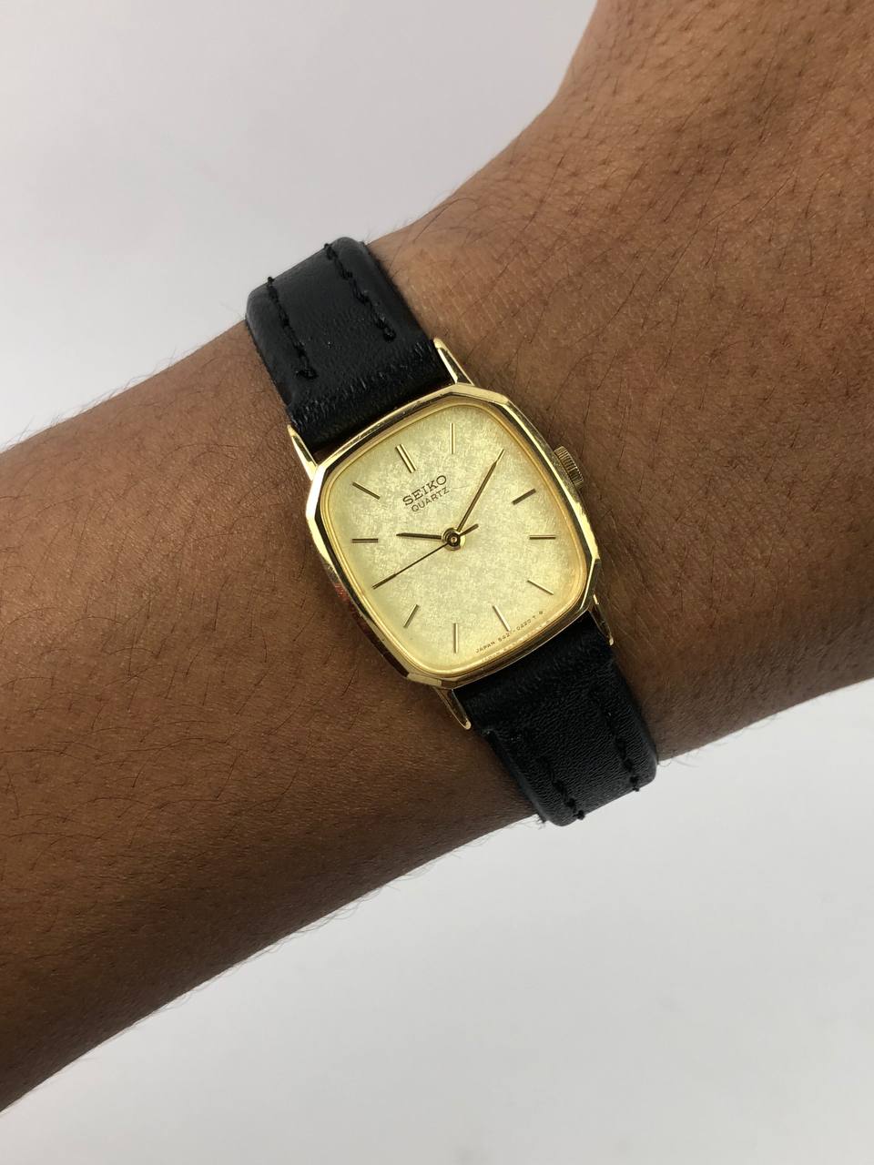 SEIKO LADIES SNOWFLAKE DIAL