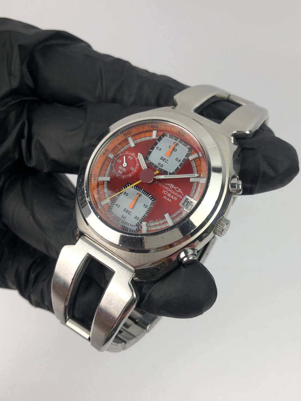 ALBA AKA CHRONOGRAPH RED DIAL - Gambar 2