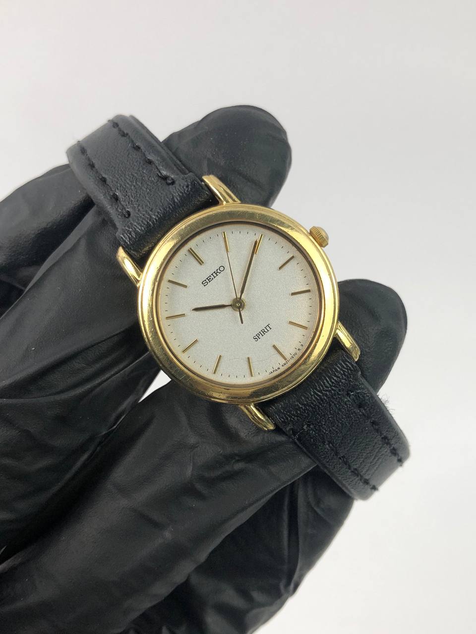 SEIKO SPIRIT GOLD TONE TEXTURE DIAL - Gambar 4