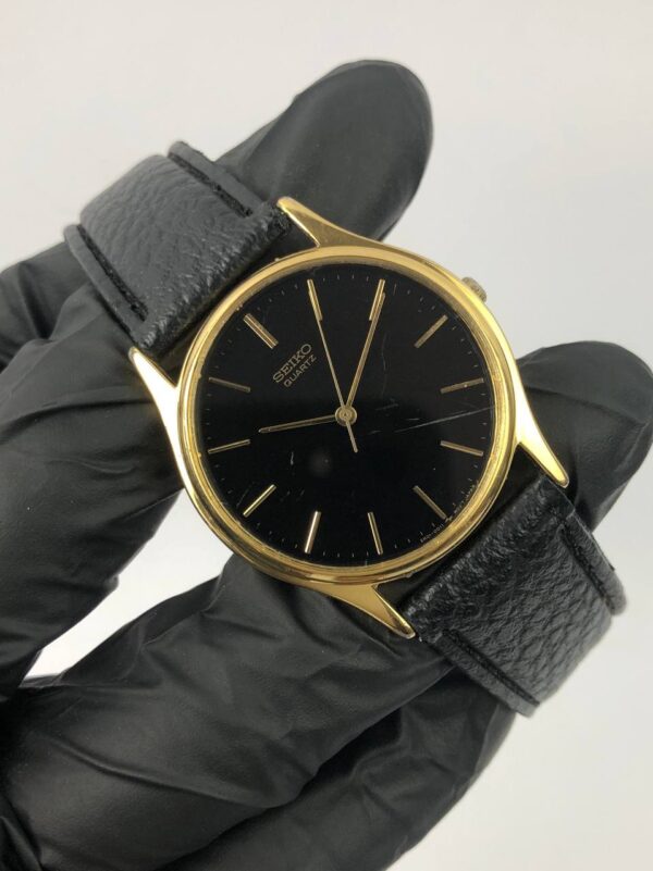 SEIKO ANALOG UNISEX BLACK DIAL - Gambar 4