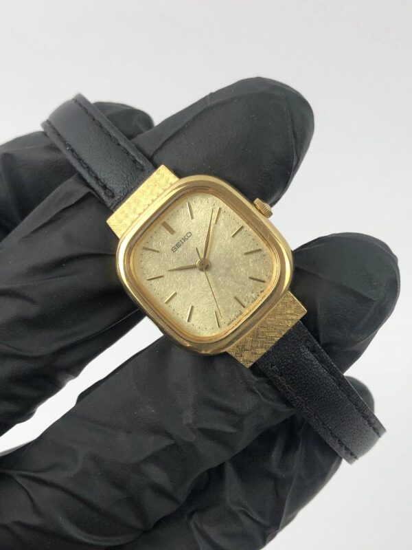 SEIKO LADIES TEXTURED CASE - Gambar 4