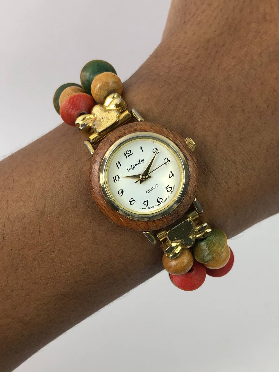 JAM KAYU MANIK MANIK