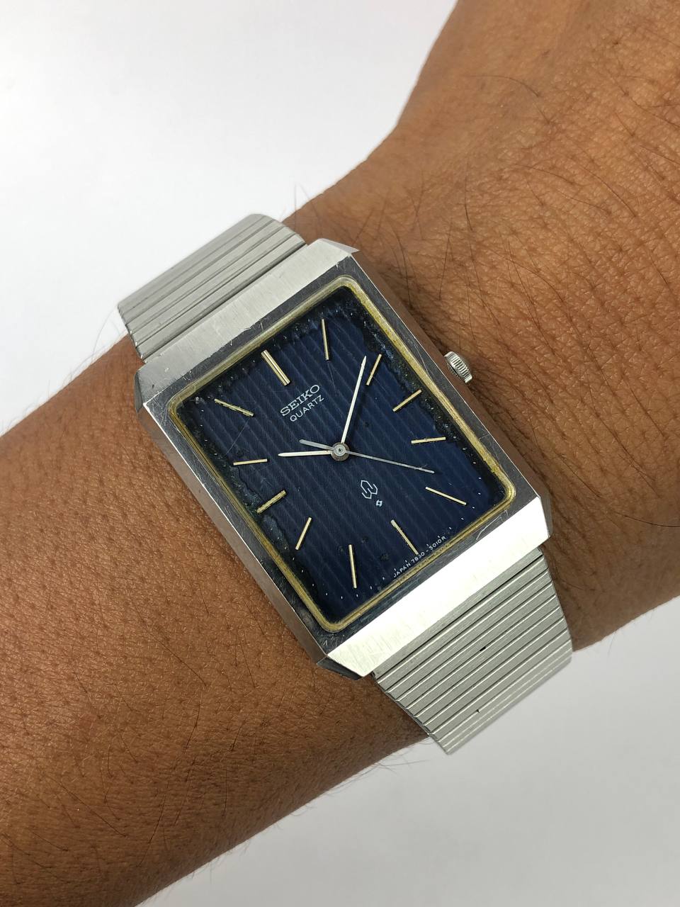 SEIKO TANK QUARTZ BLUE DIAL ALL ORI