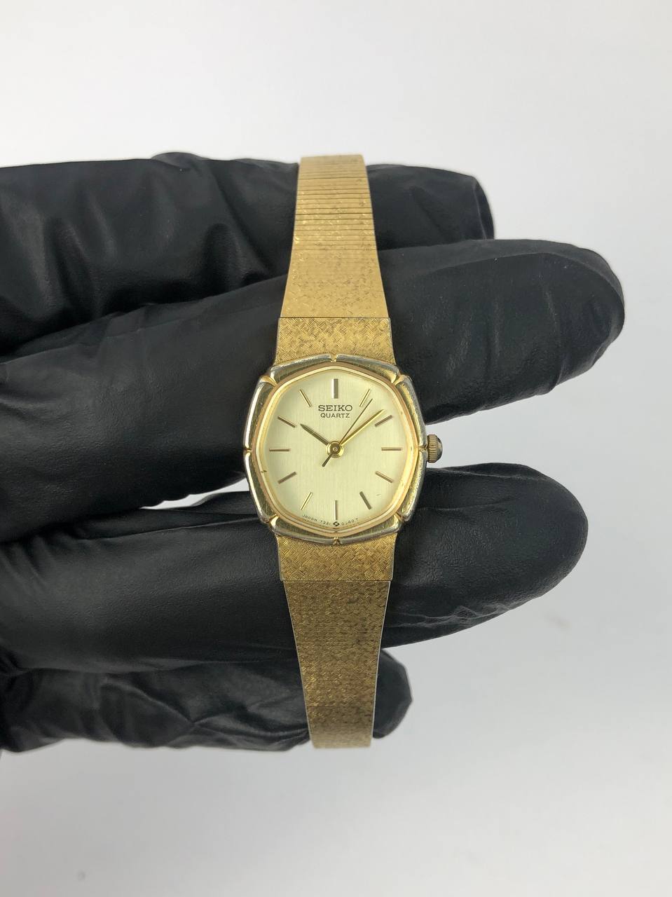 SEIKO QUARTZ MULTIGONAL BEZEL LADIES - Gambar 2