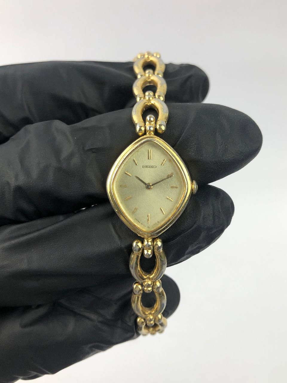 BEAUTIFUL SEIKO DIAMOND SHAPE LADY - Gambar 2