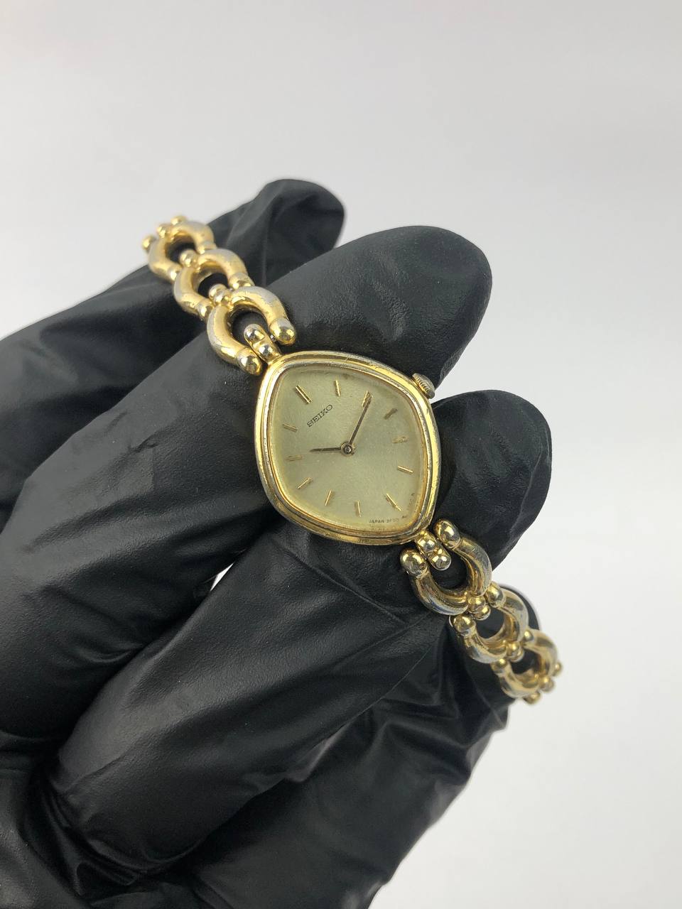 BEAUTIFUL SEIKO DIAMOND SHAPE LADY - Gambar 4