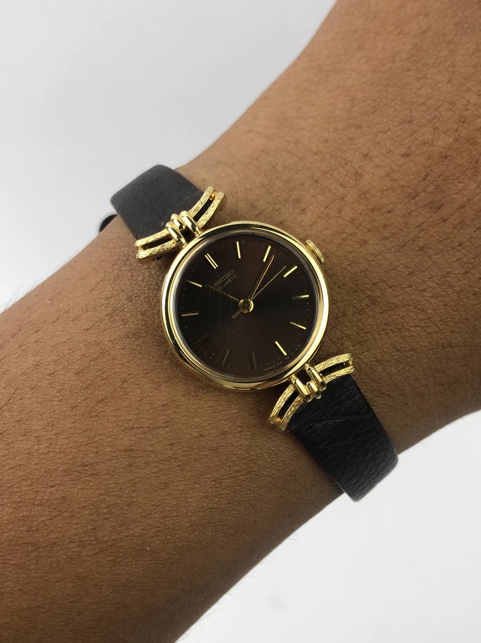 SEIKO QUARTZ VANCY LUG BROWN DIAL