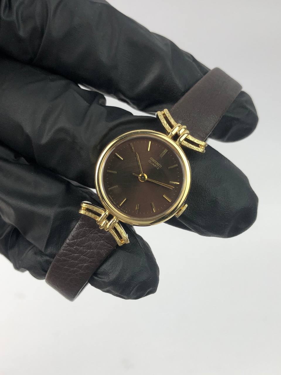 SEIKO QUARTZ VANCY LUG BROWN DIAL - Gambar 4