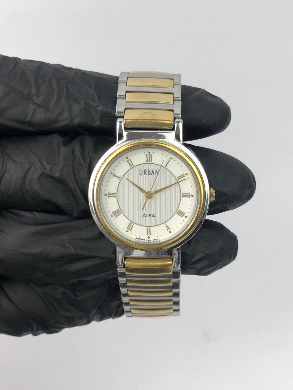 ALBA URBAN ROMAN TUXEDO DIAL - Gambar 2