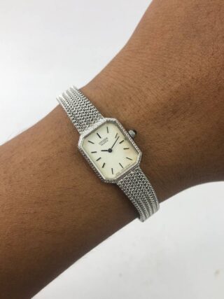 Citizen – Case Hexagonal Silver, Dial Putih, Mesh Bracelet