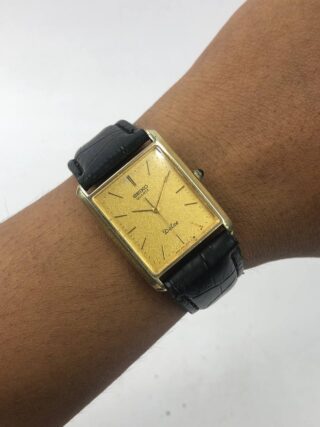 Seiko Dolce – Rectangular Gold + Black Leather, Look Tipis Elegan