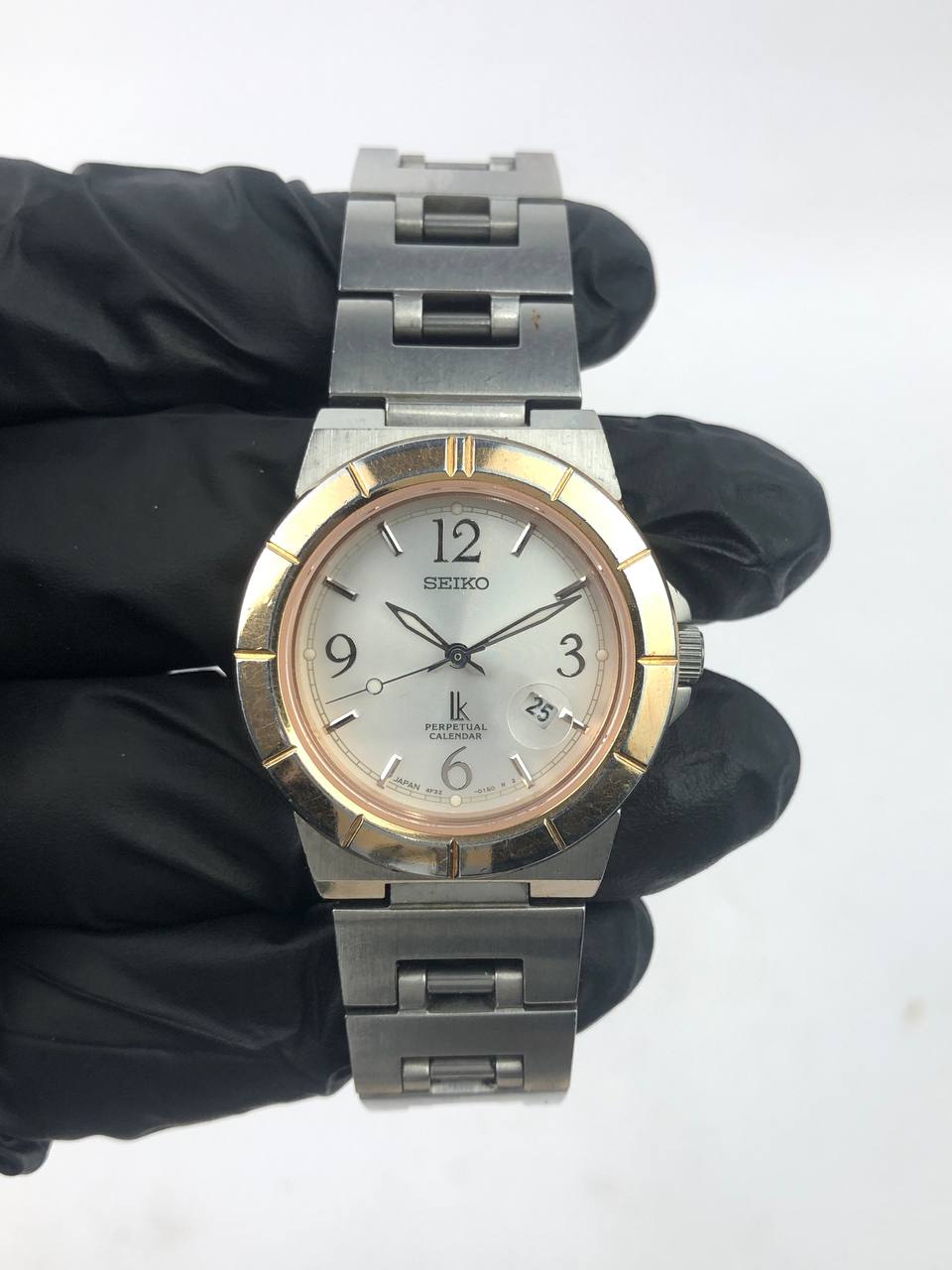 Seiko lukia perpetual calendar TwoTone Bezel Rantai Steel - Gambar 2