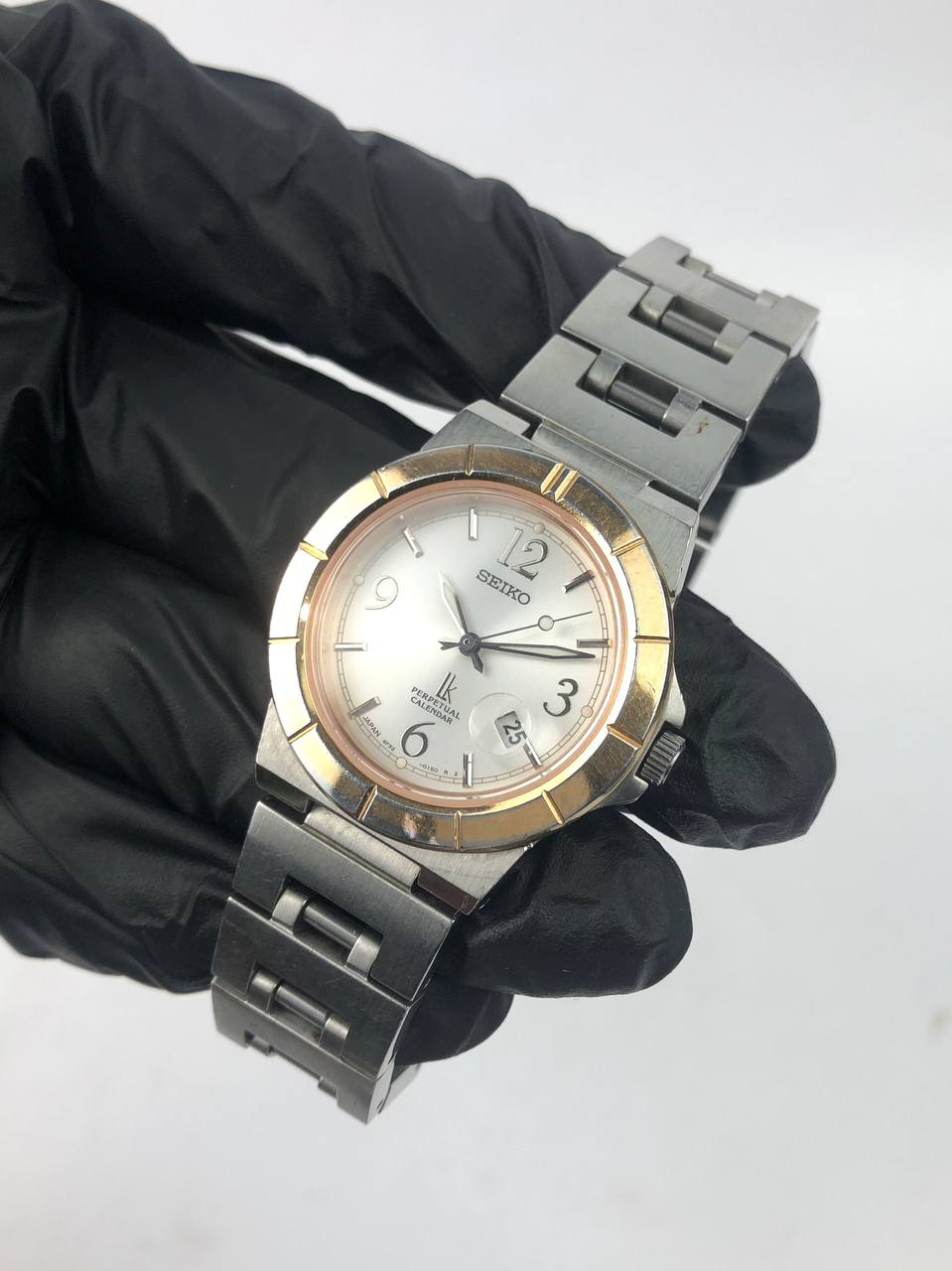 Seiko lukia perpetual calendar TwoTone Bezel Rantai Steel - Gambar 3