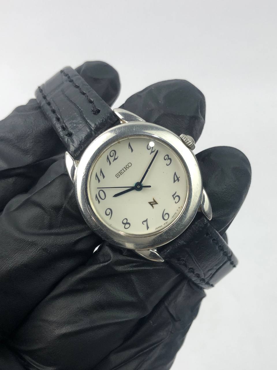 Seiko N Simple Cream Dial strap Hitam - Gambar 4