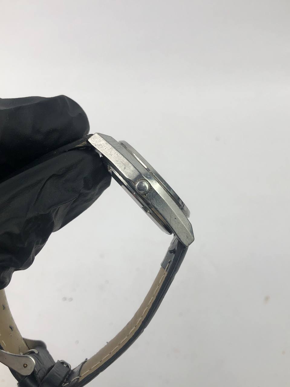 Seiko Quartz TYPE II Blue Gradient Dial cushion case - Gambar 6