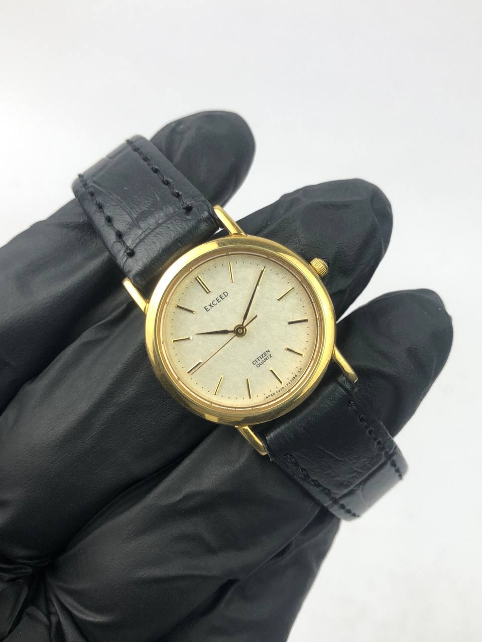 CITIZEN Exceed Slim Gold Dress Watch ladies, Champagne Dial - Gambar 4