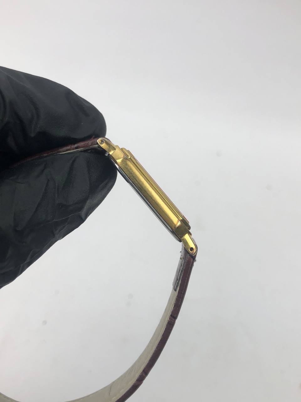 SEIKO Quartz Octagon Gold Case, Brushed Gold Dial, Brown strap Classy - Gambar 6