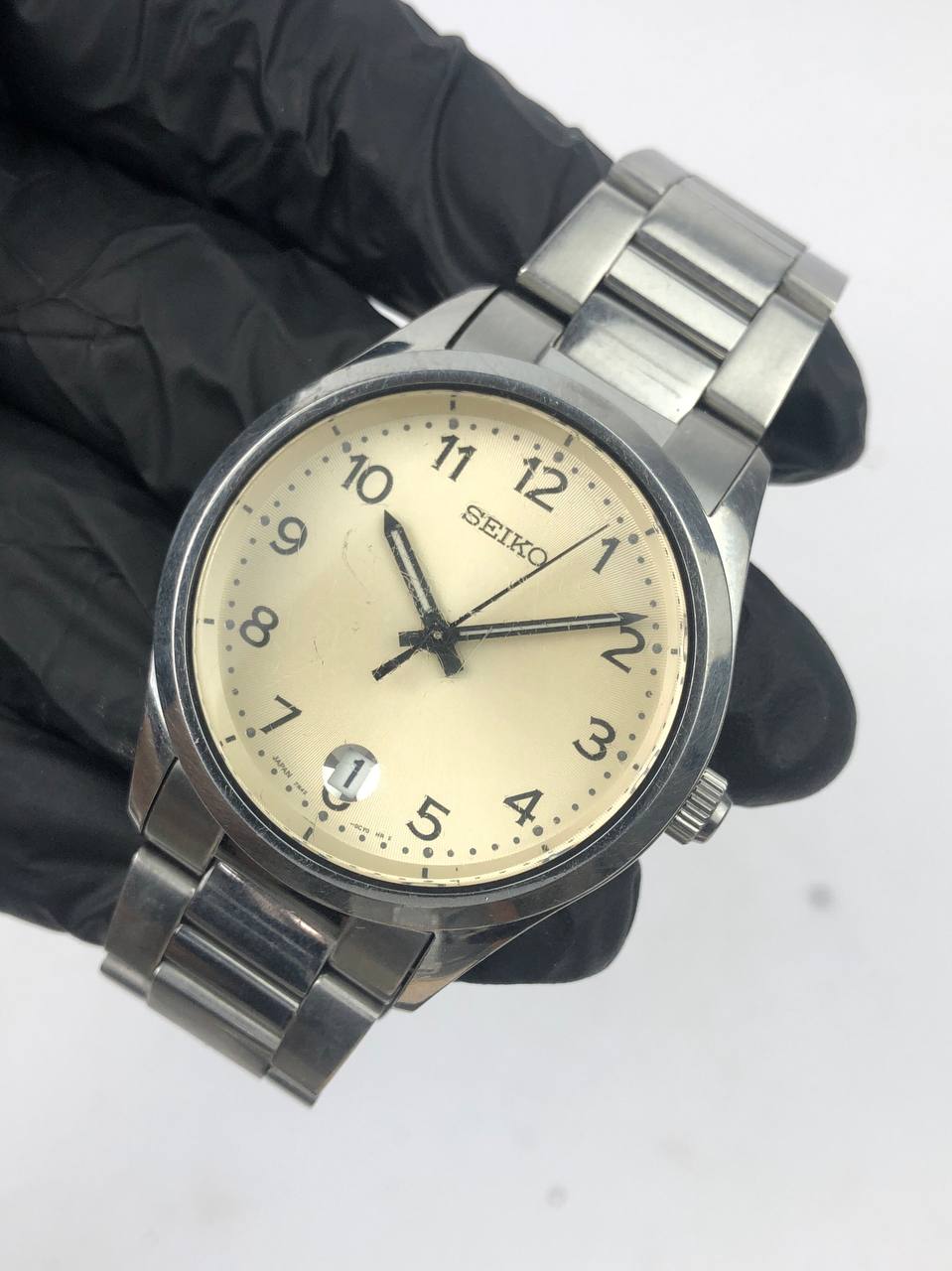 Seiko analog cream dial round steel case Steel Bracelet - Gambar 3